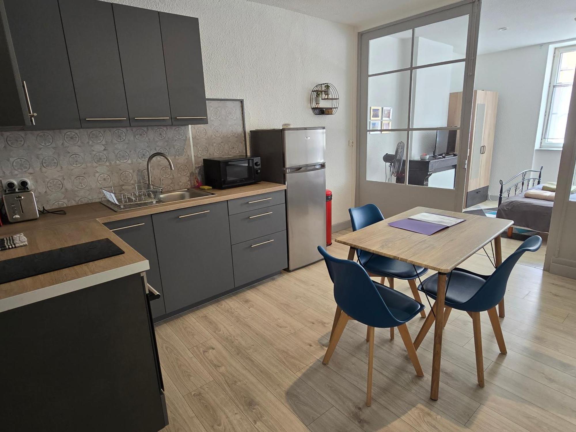 Appartement Au Calme Idealement Place A Macon. Eksteriør billede